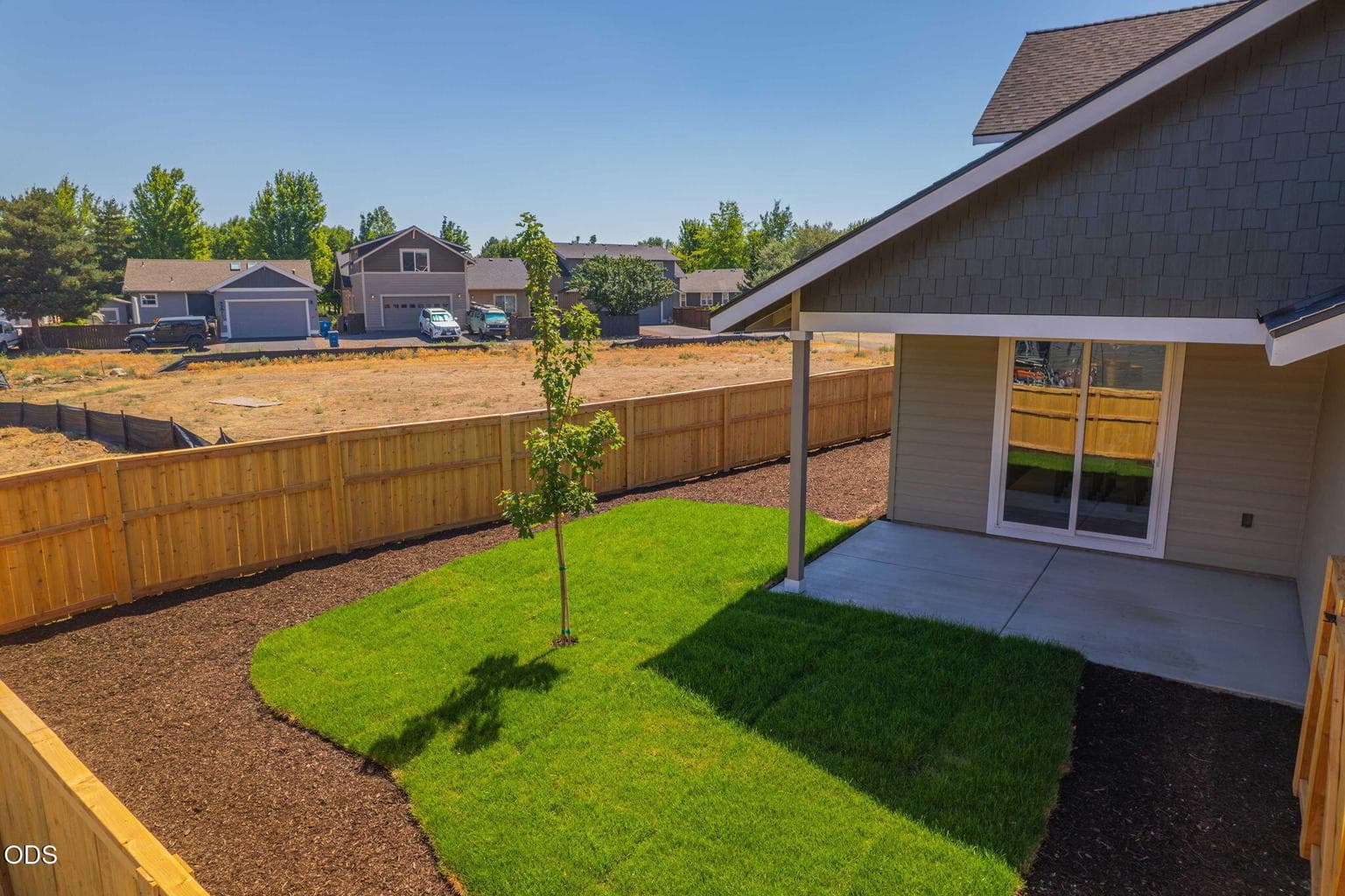 Photo of 887 NW 18th Court 65 of 69