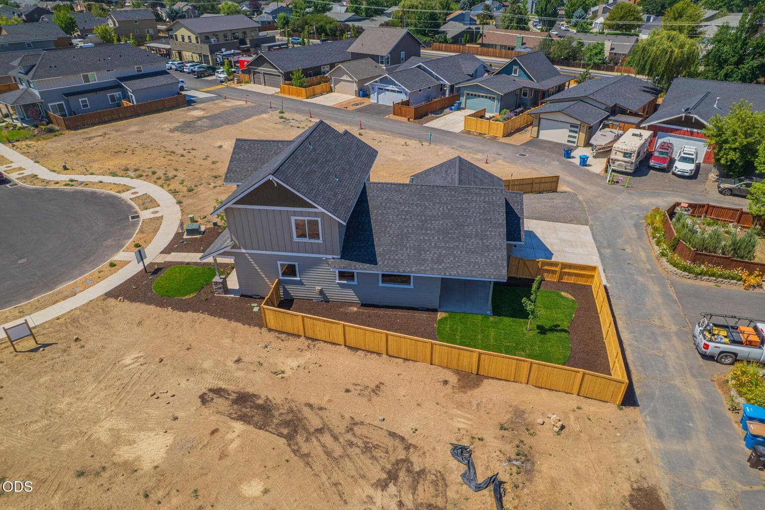 Photo of 887 NW 18th Court 66 of 69