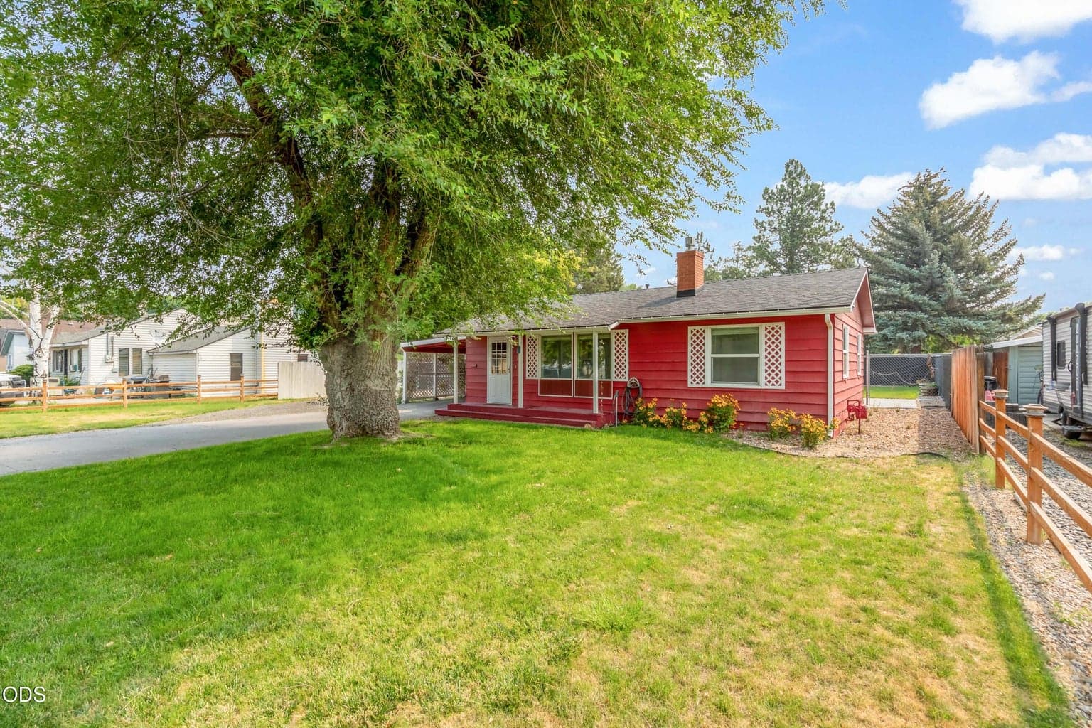 Photo of 796 Dunham Street 3 of 36