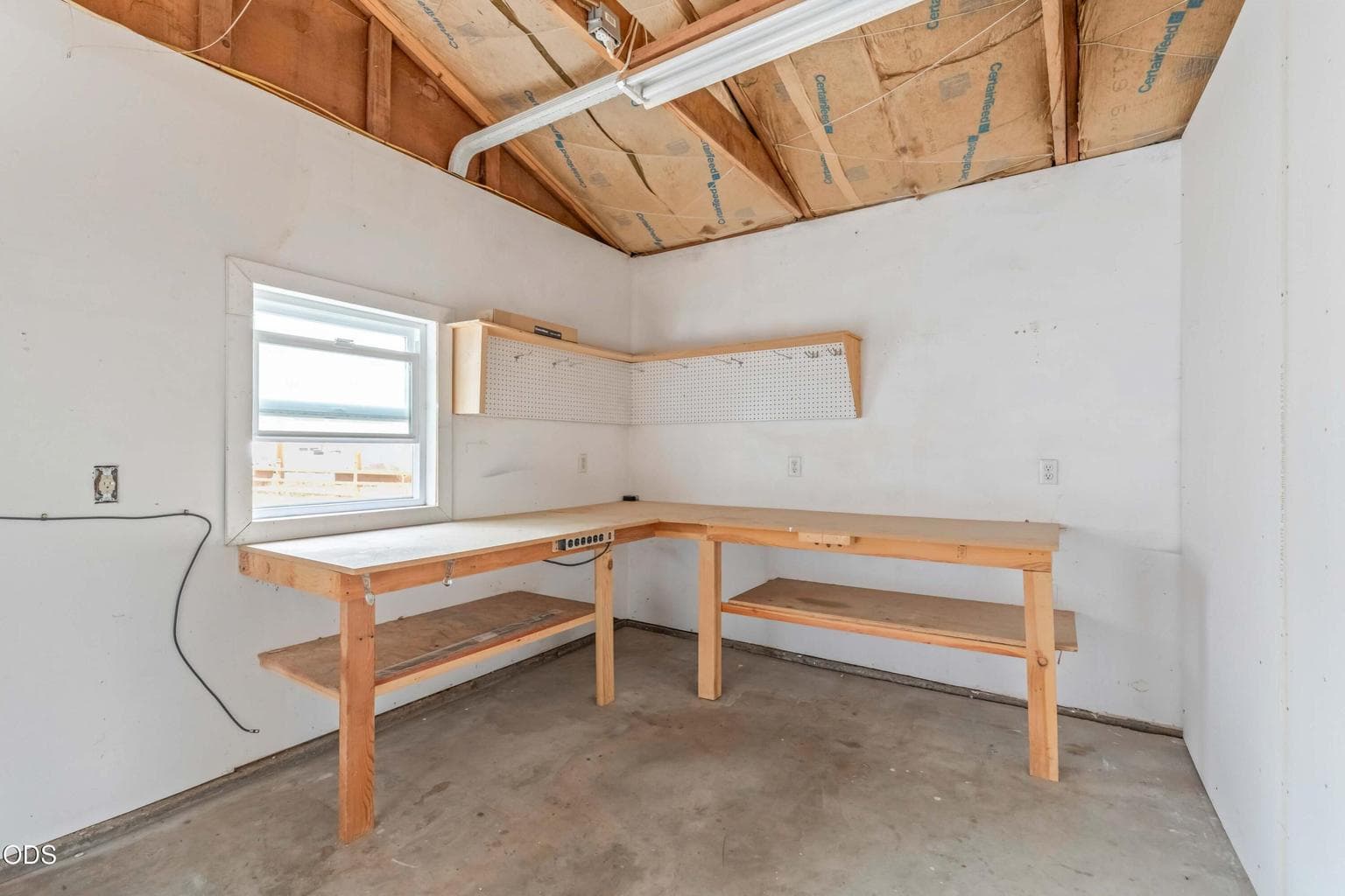 Photo of 796 NE Dunham Street 30 of 36