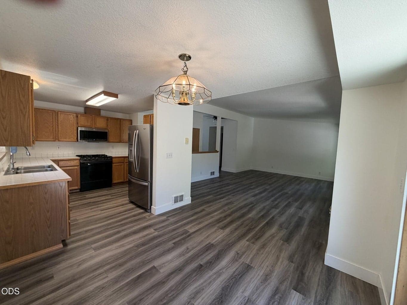 Photo of 1522 Locksley Drive 5 of 40