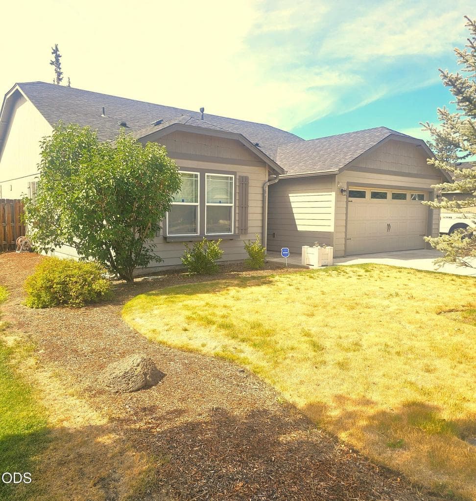 Photo of 3176 Evergreen Avenue 2 of 25