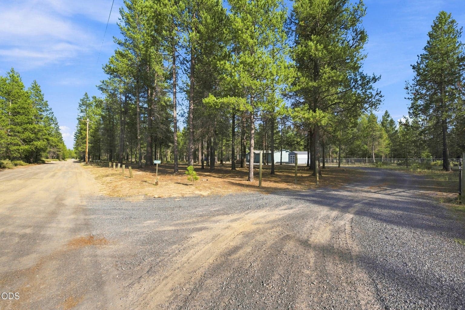 Photo of 15639 Deedon Lane 3 of 51