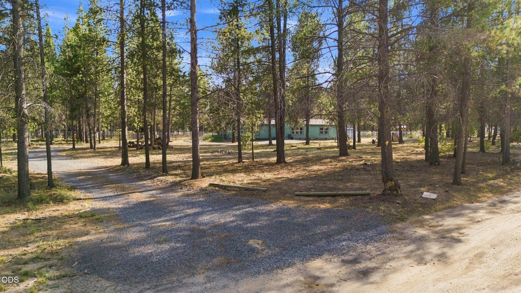 Photo of 15639 Deedon Lane 2 of 51