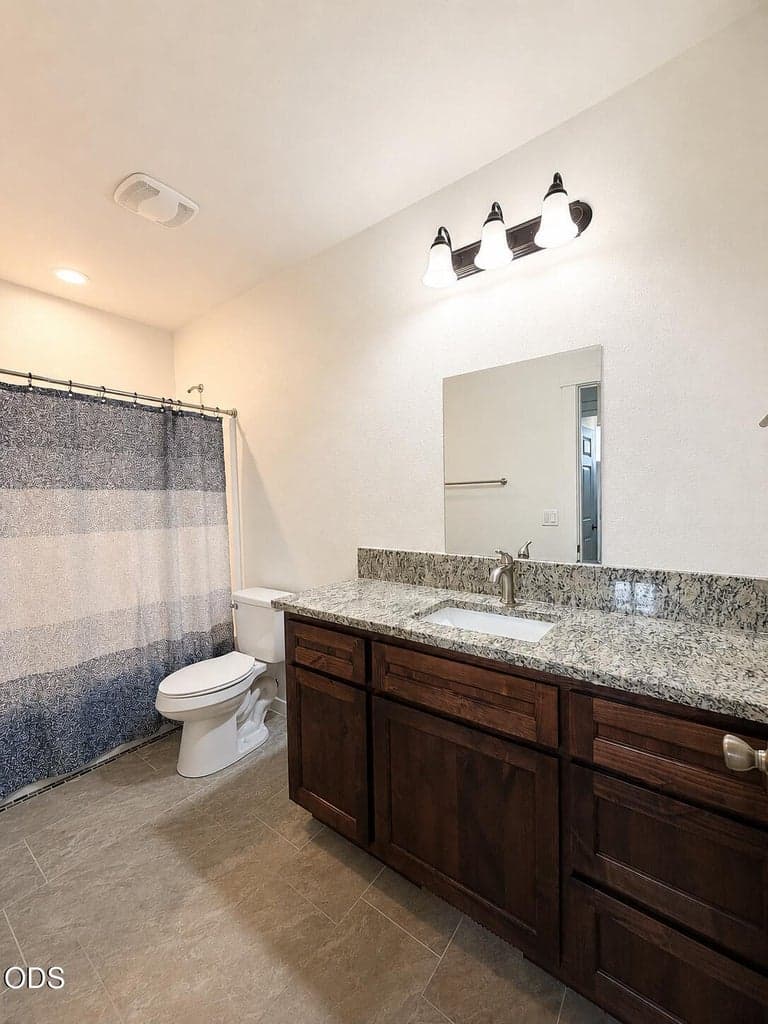 Photo of 976 SE Maui Lane 32 of 32