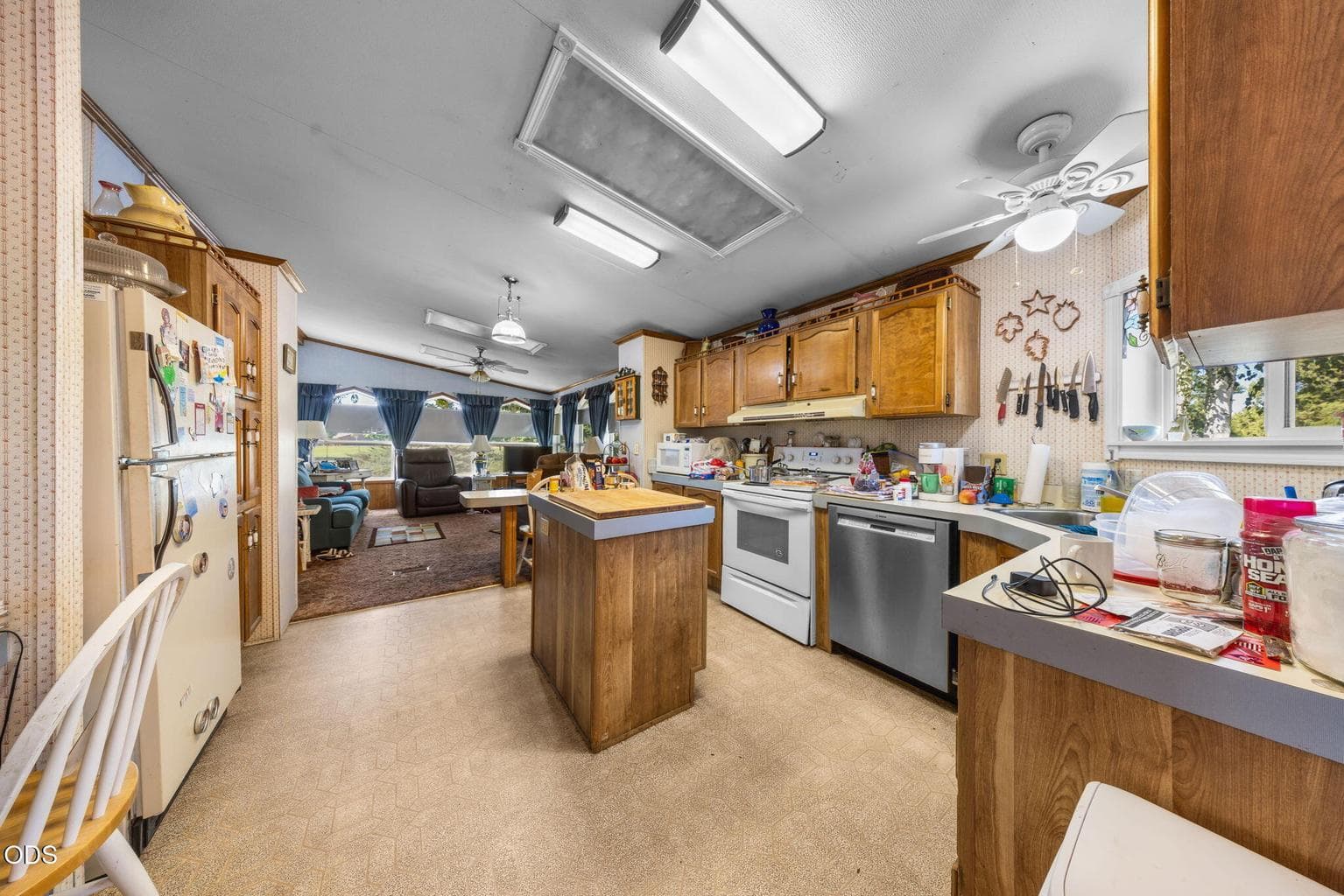 Photo of 21010 Yeoman Road 13 of 33