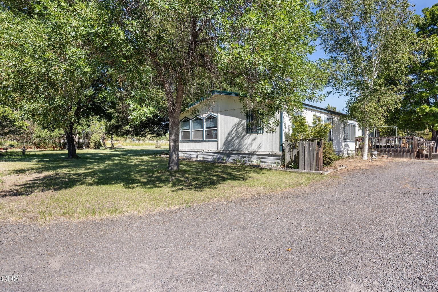 Photo of 21010 Yeoman Road 2 of 33