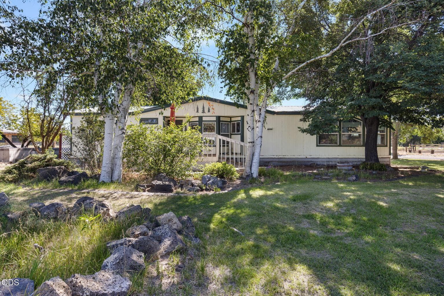 Photo of 21010 Yeoman Road 4 of 33