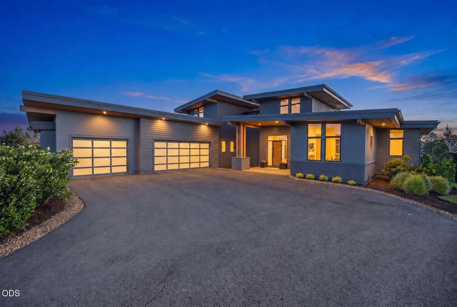 Photo of 61404 SW Skene Trail 2 of 49