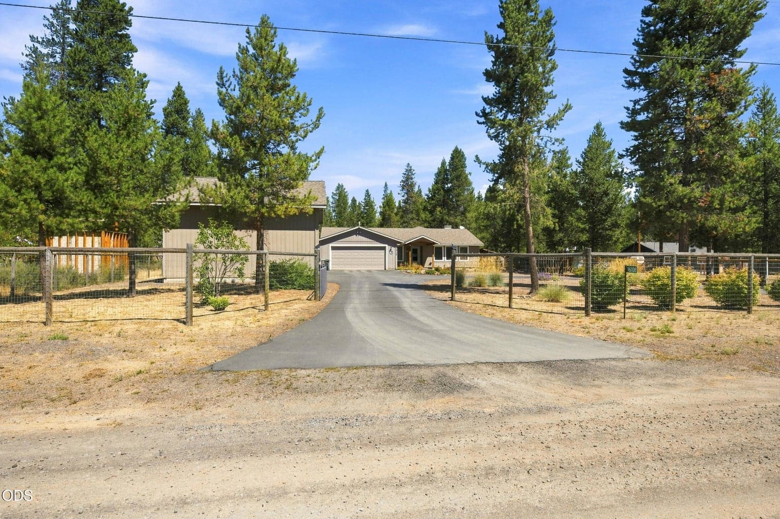 Photo of 16108 Leona Lane 2 of 49