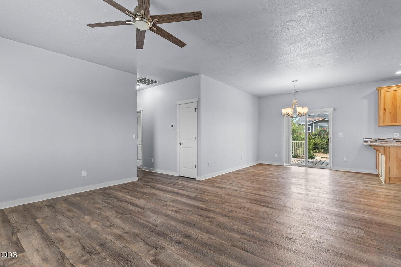 Photo of 229 Alfalfa Drive 5 of 31