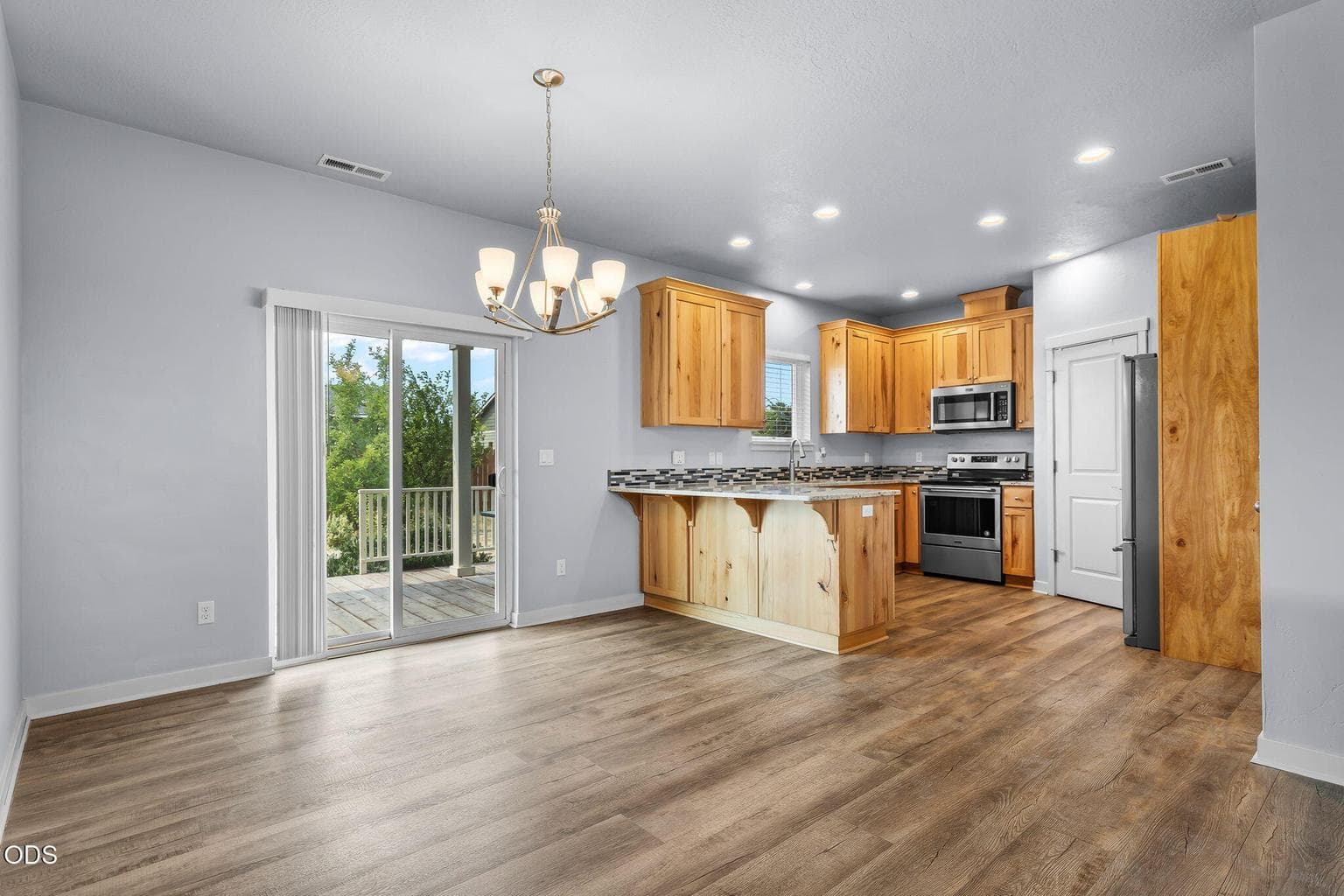 Photo of 229 Alfalfa Drive 7 of 31