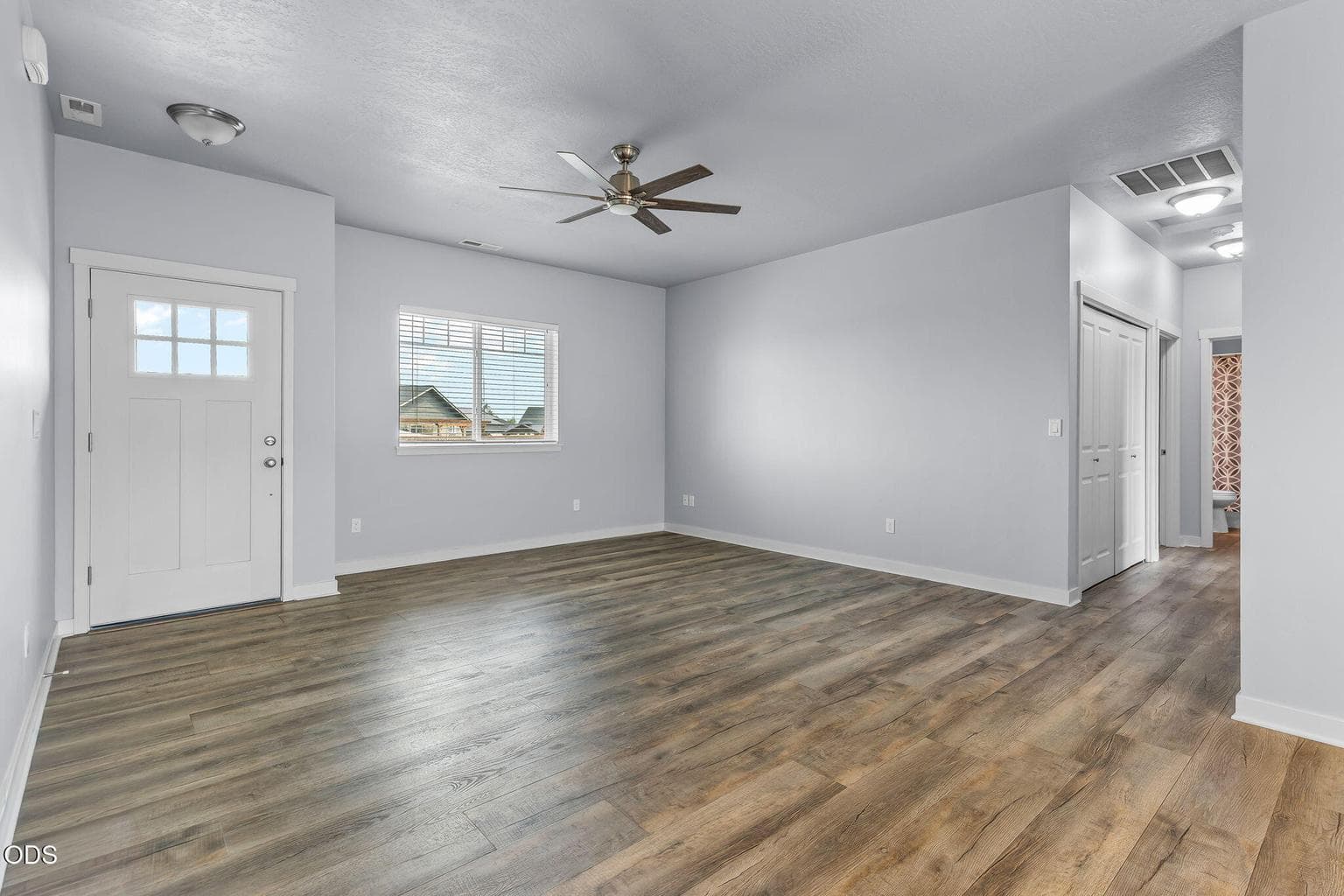 Photo of 229 Alfalfa Drive 4 of 31