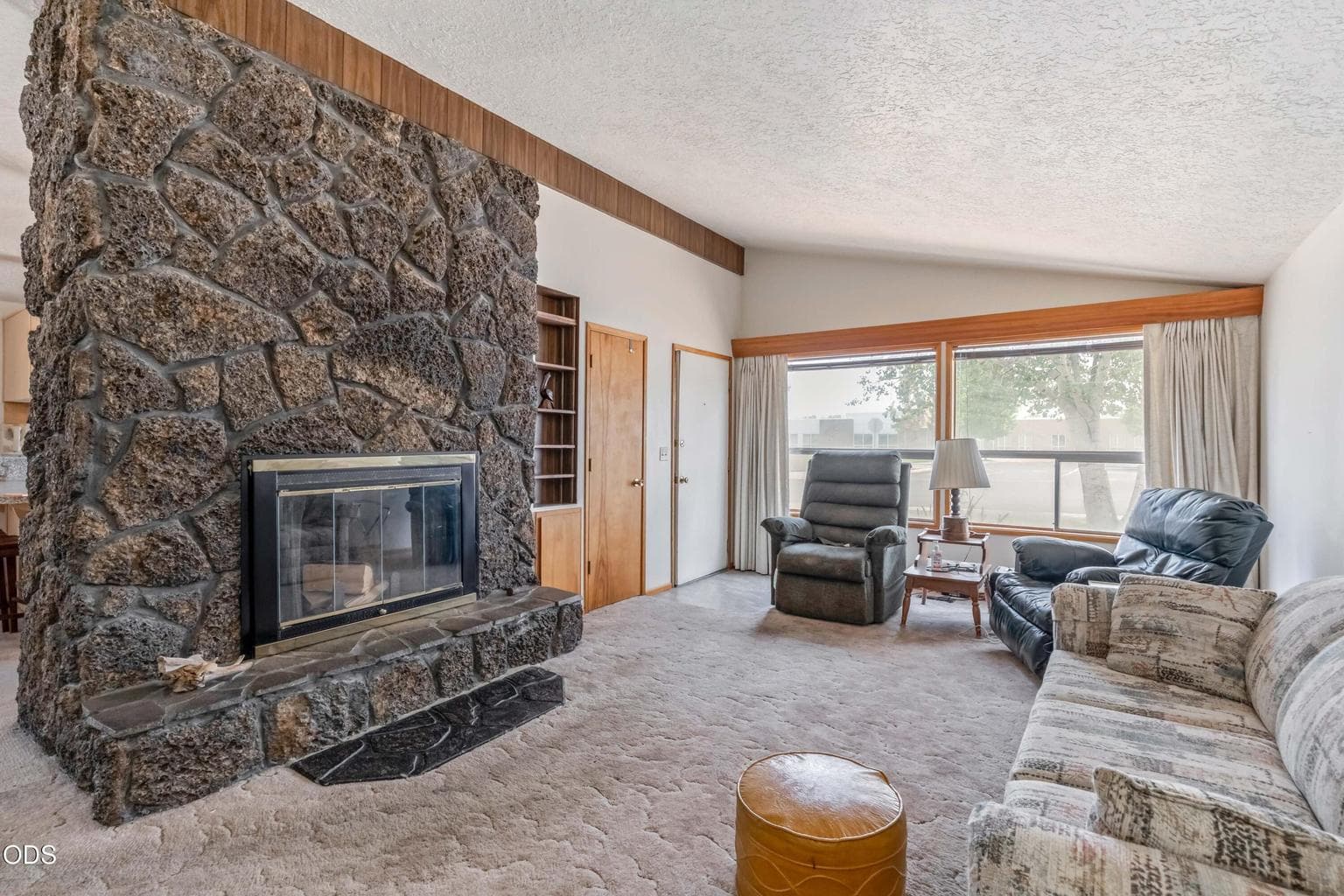 Photo of 410 10th Street 3 of 25