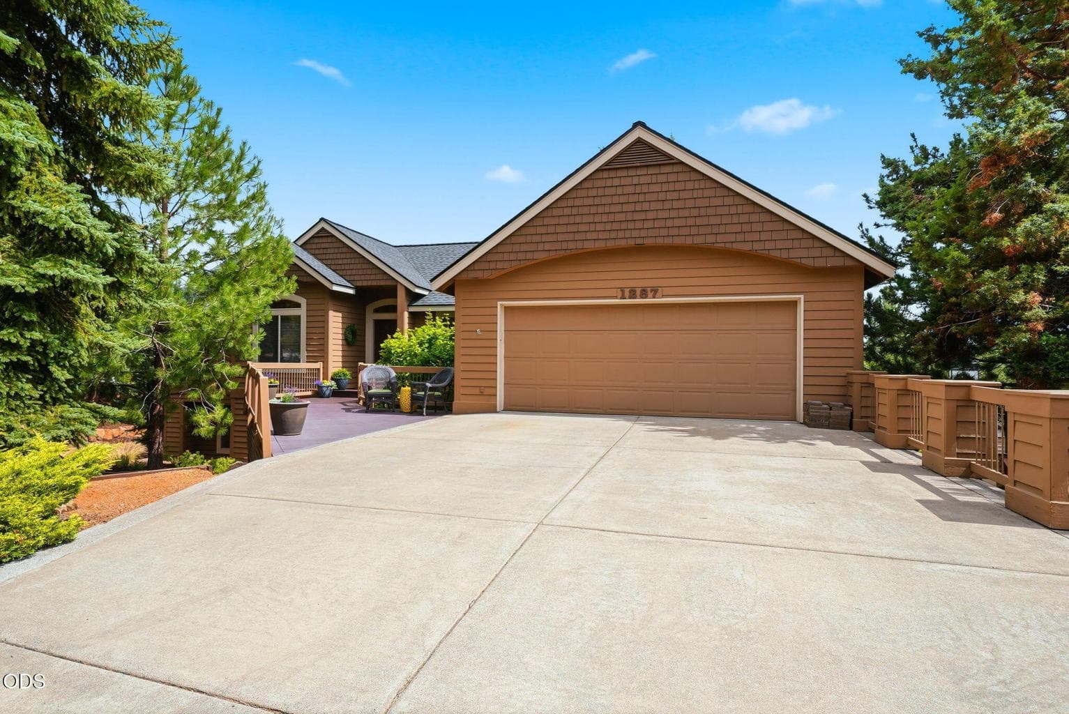 Photo of 1287 City Heights Drive 1 of 38