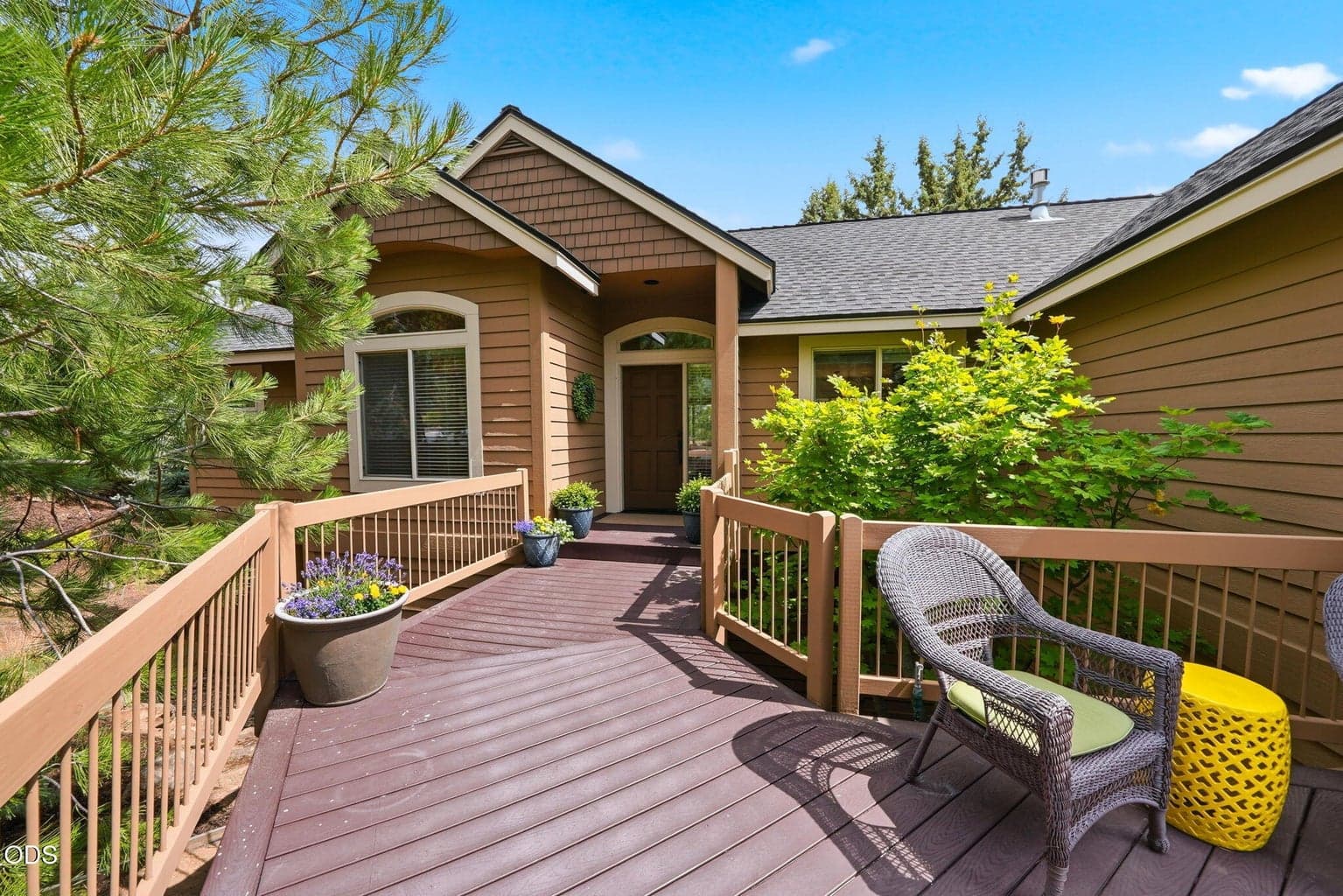 Photo of 1287 City Heights Drive 2 of 38
