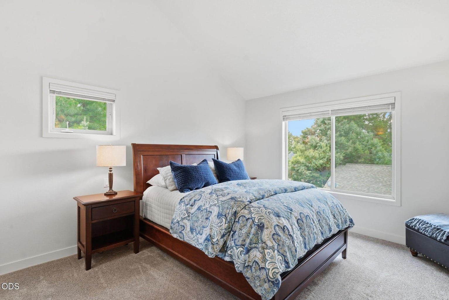 Photo of 1287 NW City Heights Drive 11 of 37