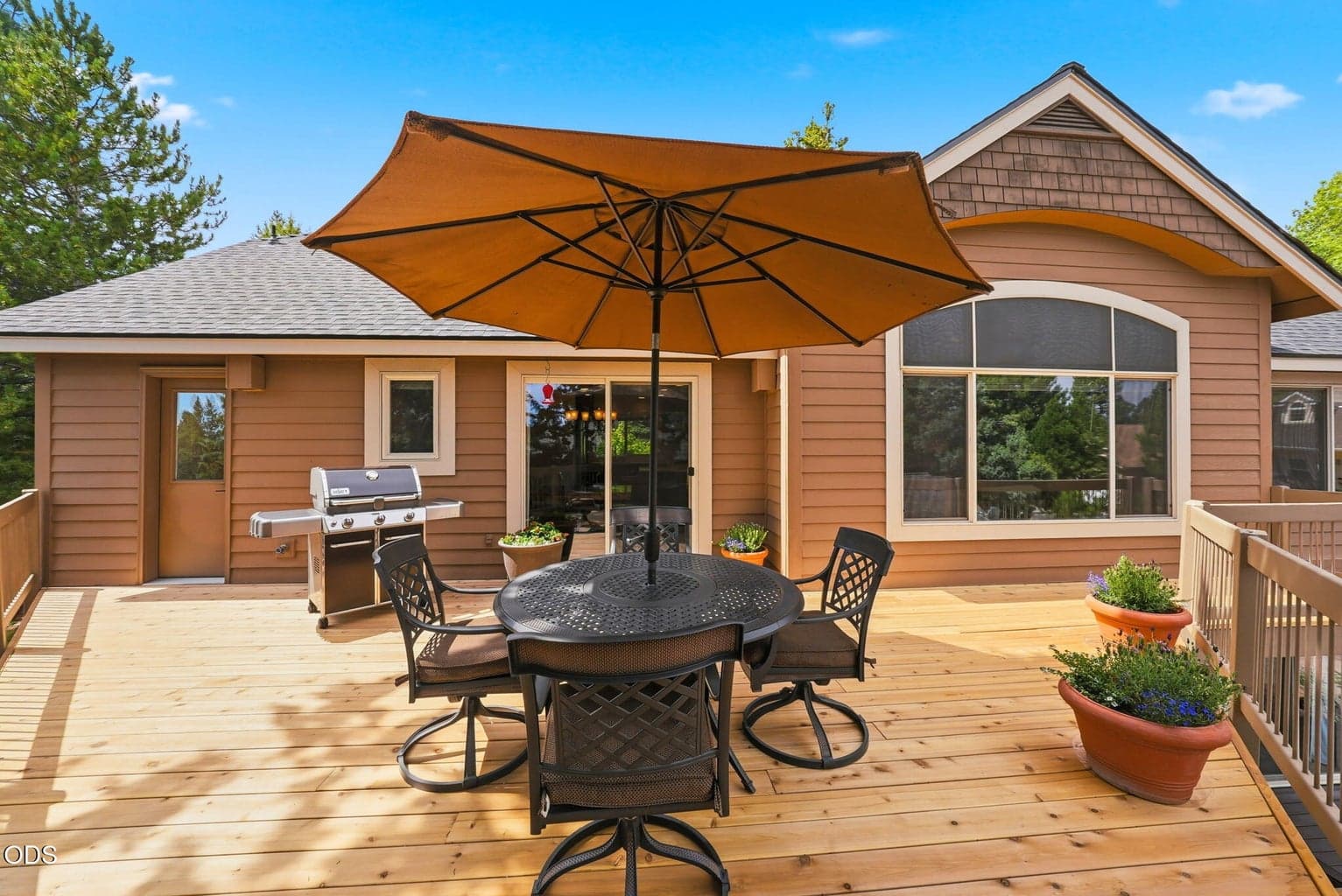 Photo of 1287 NW City Heights Drive 22 of 37
