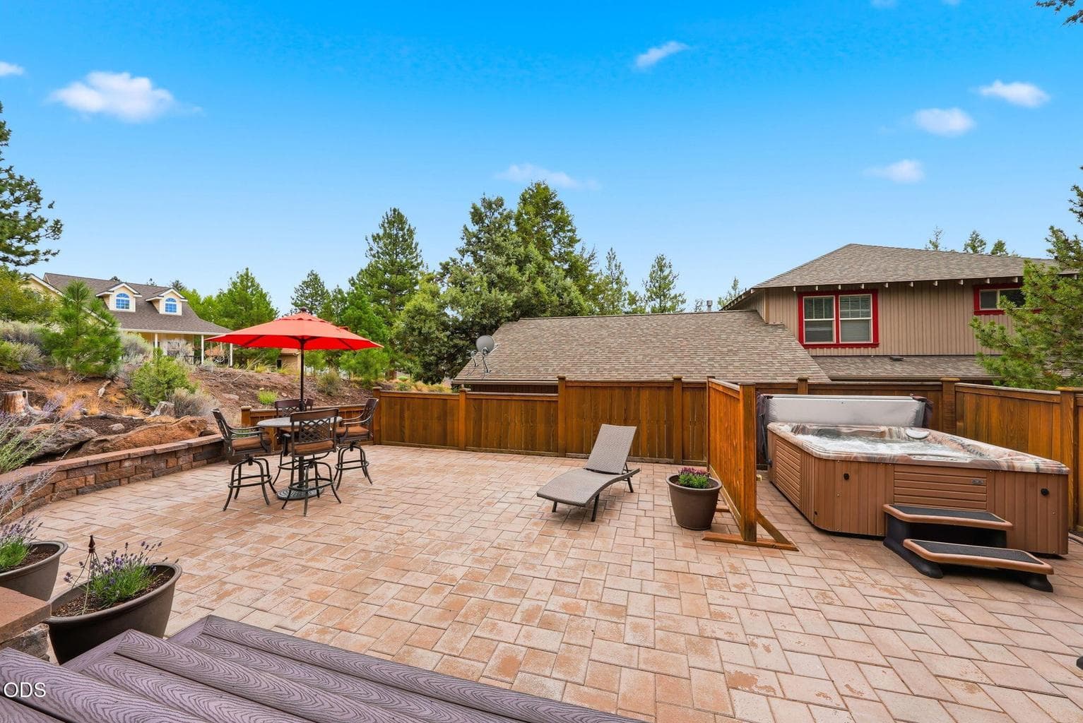 Photo of 1287 NW City Heights Drive 26 of 37