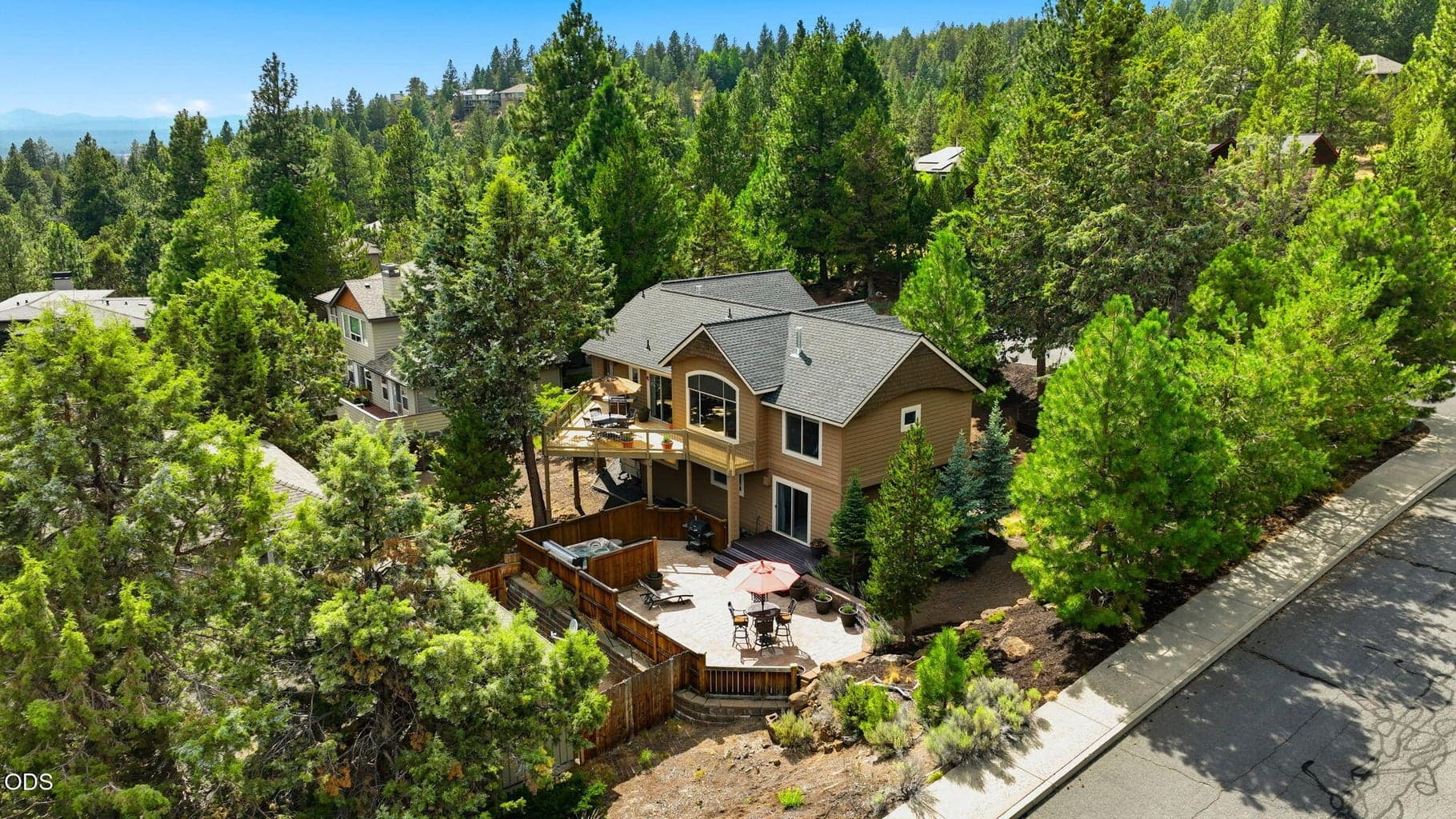 Photo of 1287 NW City Heights Drive 30 of 37