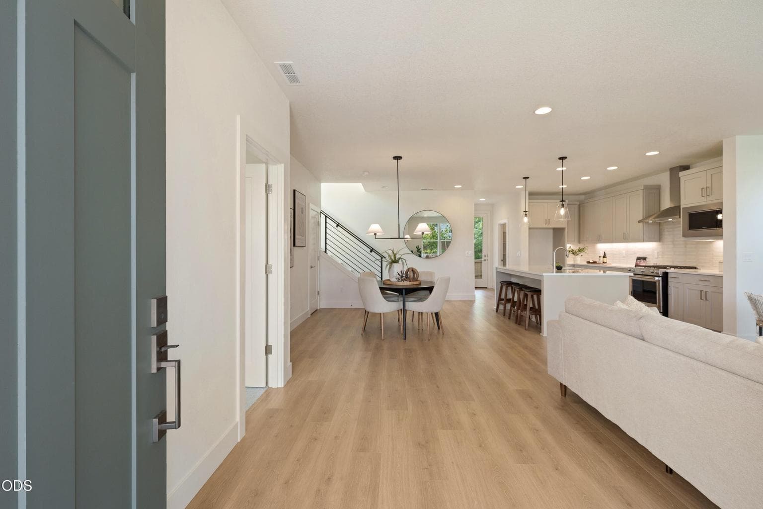 Photo of 21262 Beall Drive 5 of 46