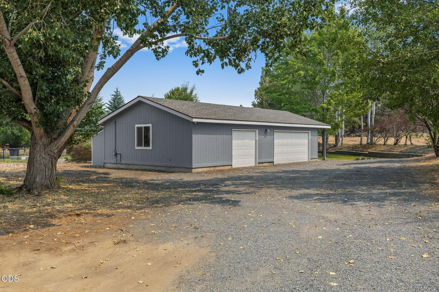 Photo of 62362 Powell Butte Highway 4 of 44