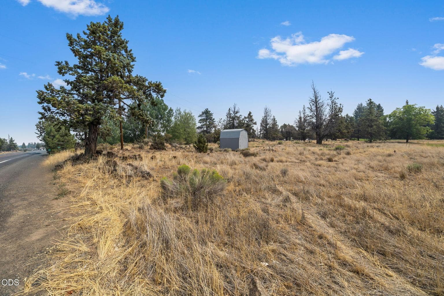Photo of 62362 Powell Butte Highway 42 of 44