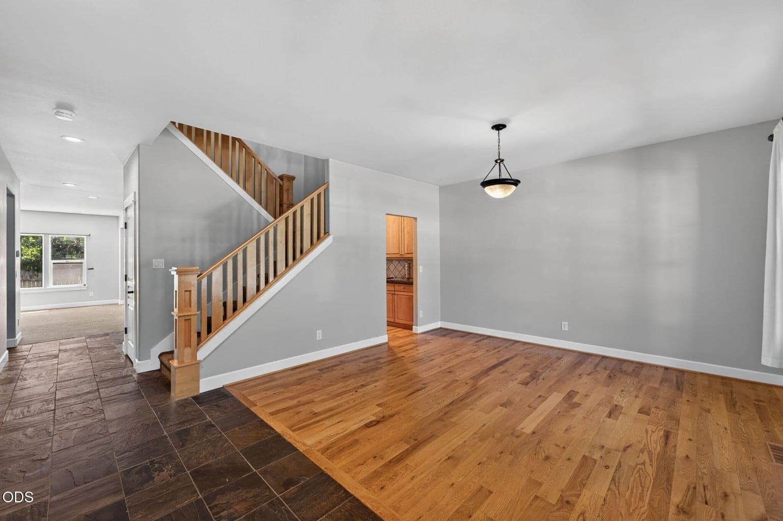 Photo of 20308 Aberdeen Drive 4 of 35
