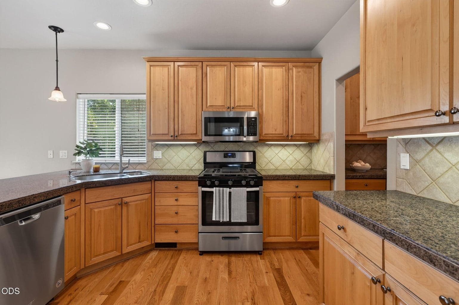Photo of 20308 Aberdeen Drive 18 of 35
