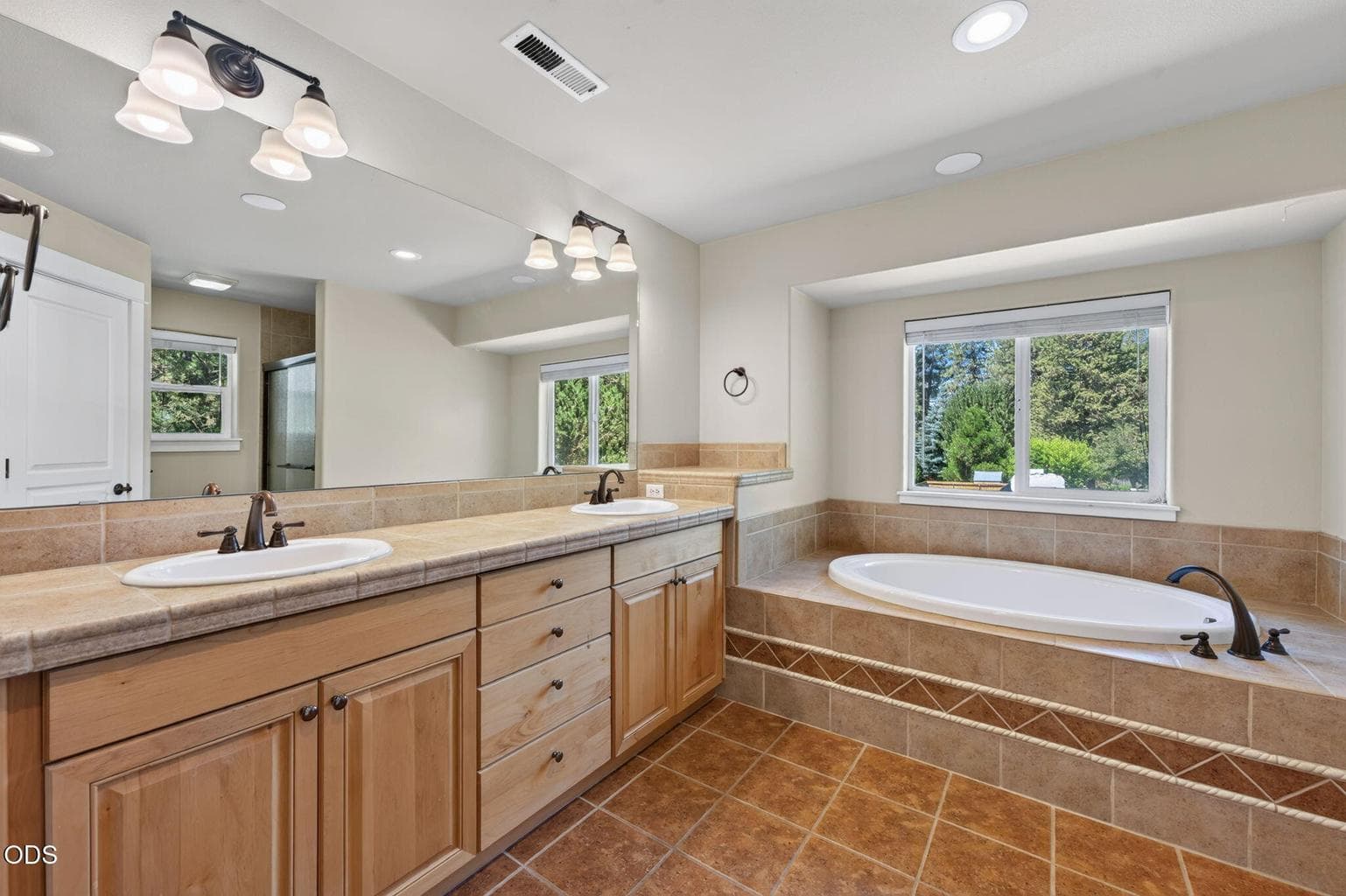 Photo of 20308 Aberdeen Drive 24 of 35