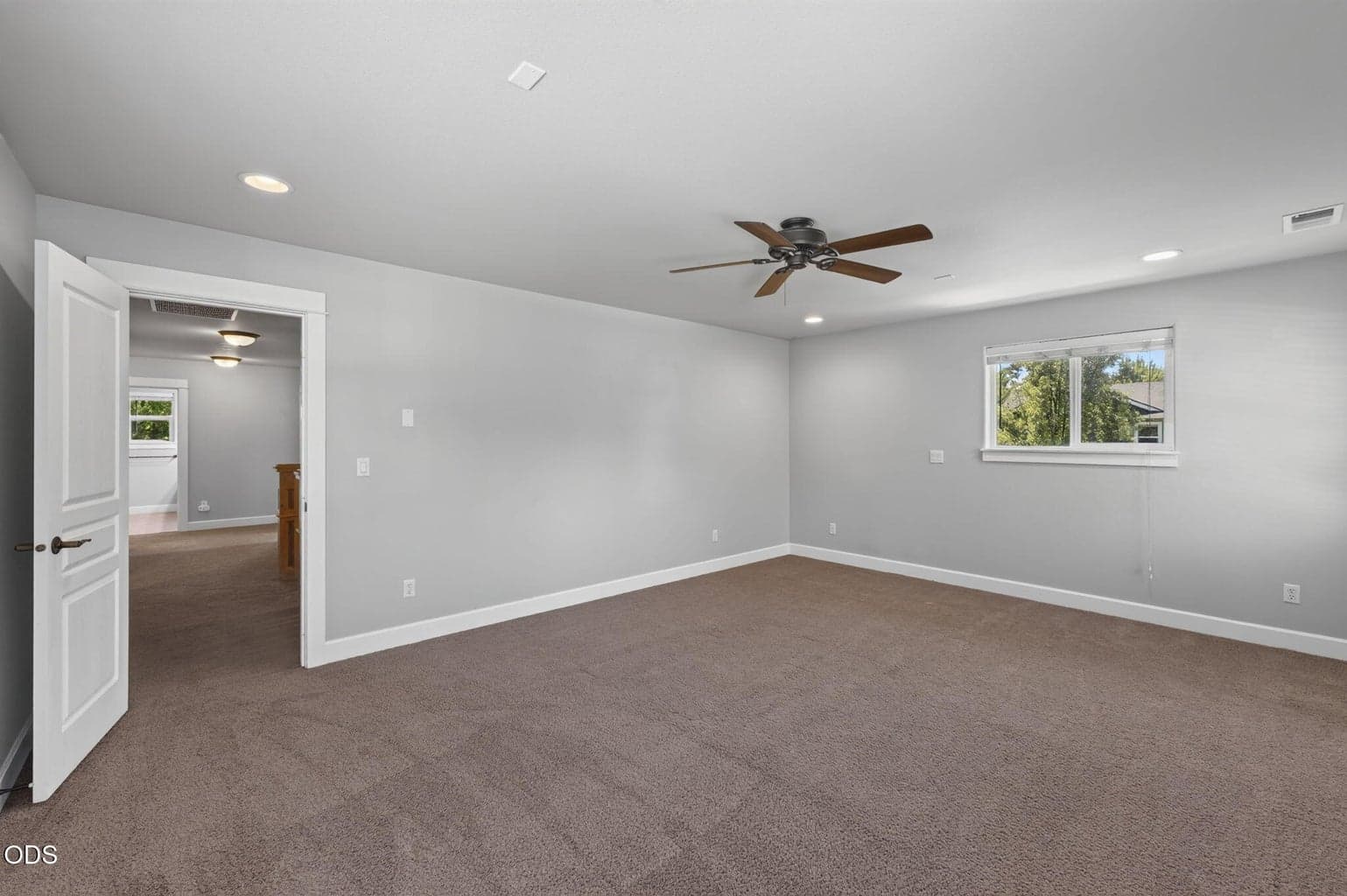 Photo of 20308 Aberdeen Drive 26 of 35