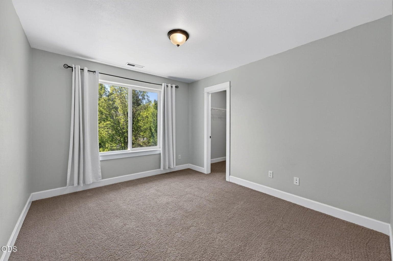 Photo of 20308 Aberdeen Drive 28 of 35
