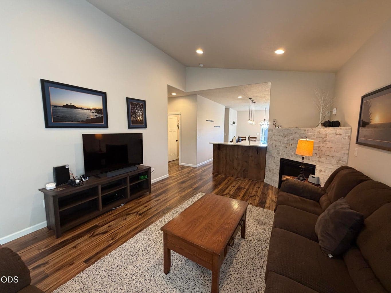 Photo of 2955 Hemlock Lane 4 of 33