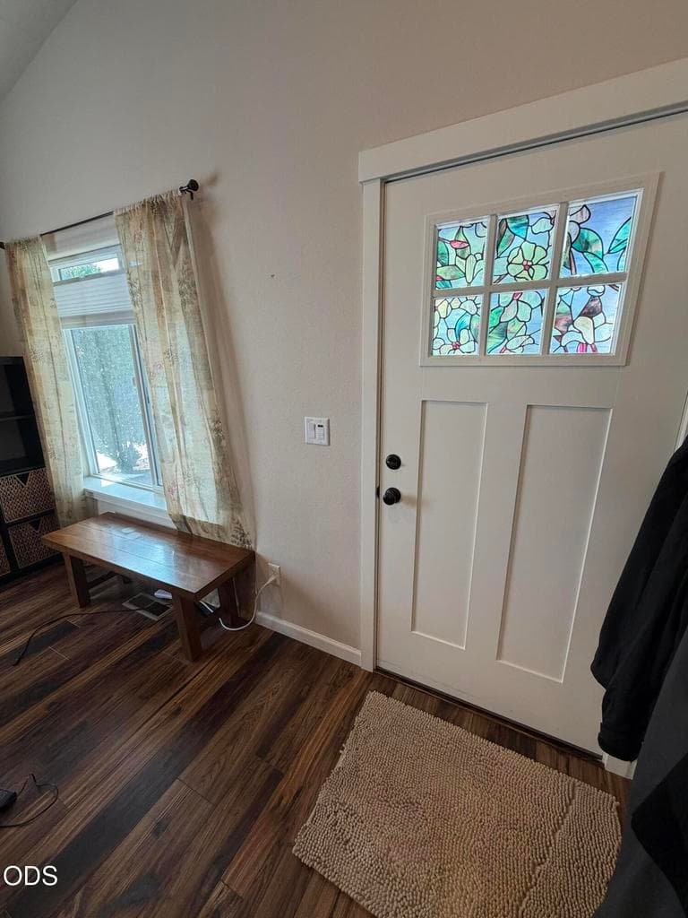 Photo of 2955 Hemlock Lane 5 of 33