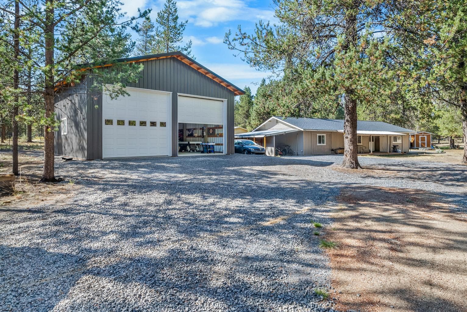 Photo of 15920 Frances Lane 1 of 41