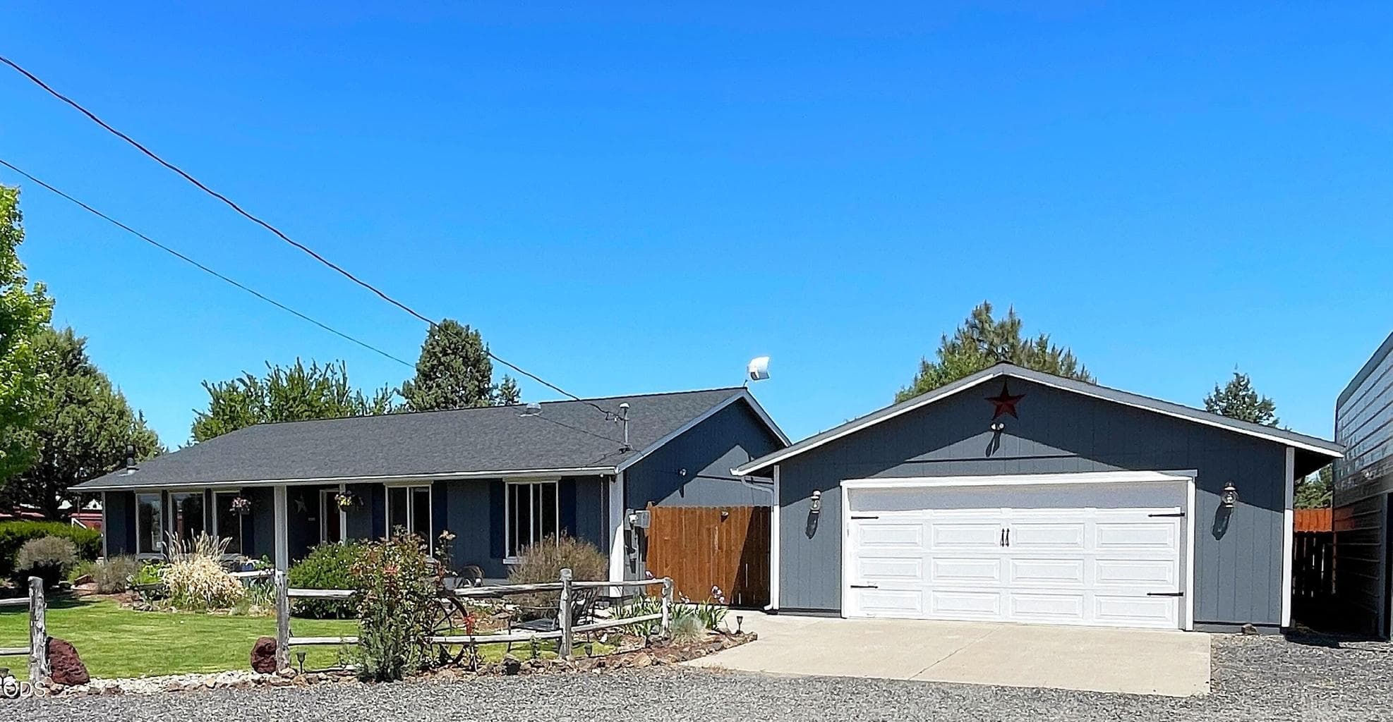 Photo of 6292 Cougar Road 1 of 25