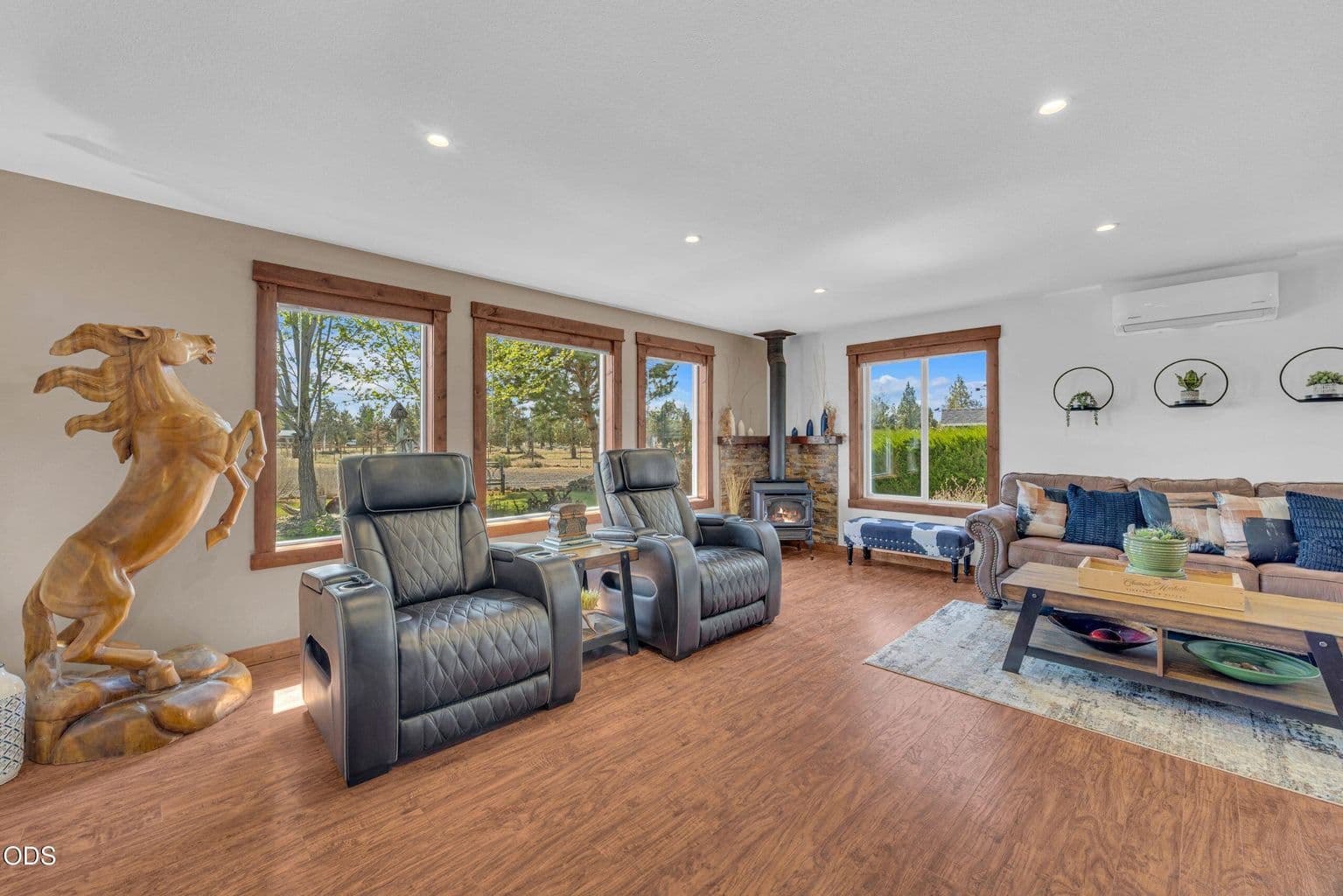 Photo of 6292 Cougar Road 4 of 25