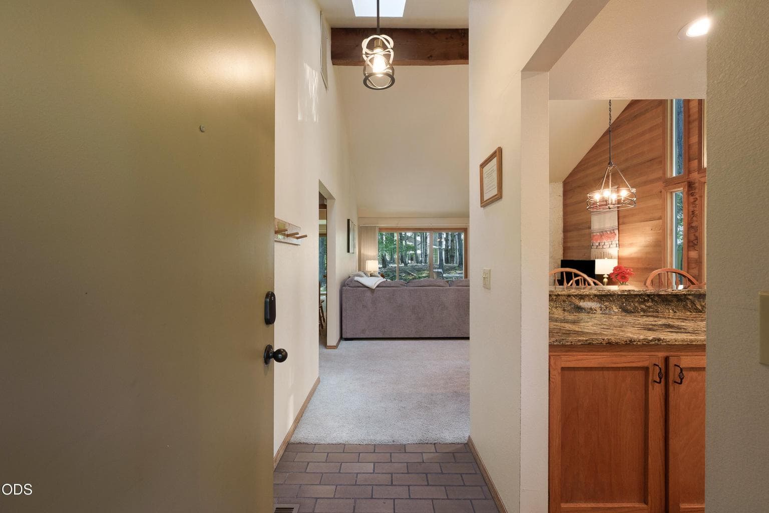 Photo of 57369 Lake Aspen Court 4 of 37