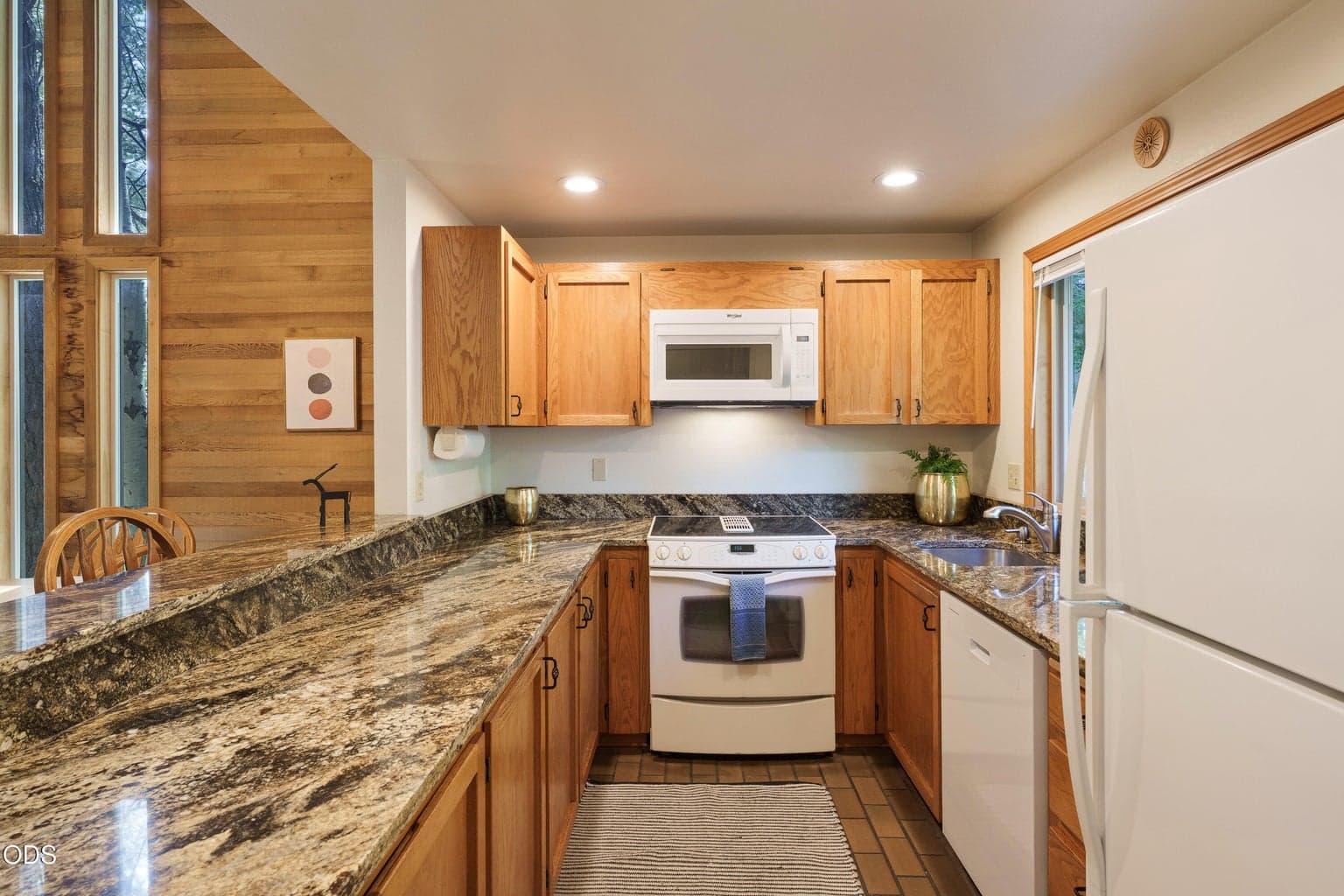 Photo of 57369 Lake Aspen Court 5 of 37