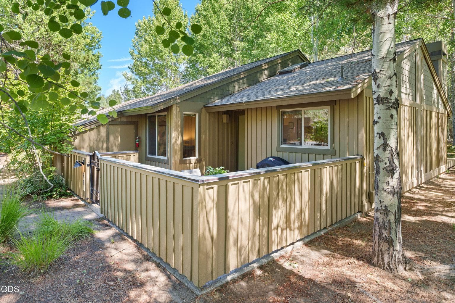 Photo of 57369 Lake Aspen Court 2 of 37