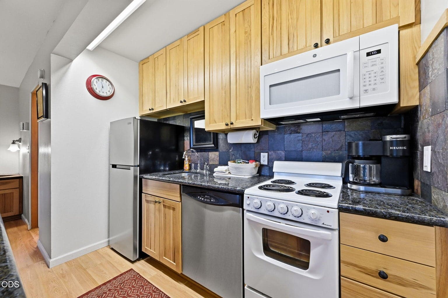 Photo of 18575 SW Century Drive 9 of 57