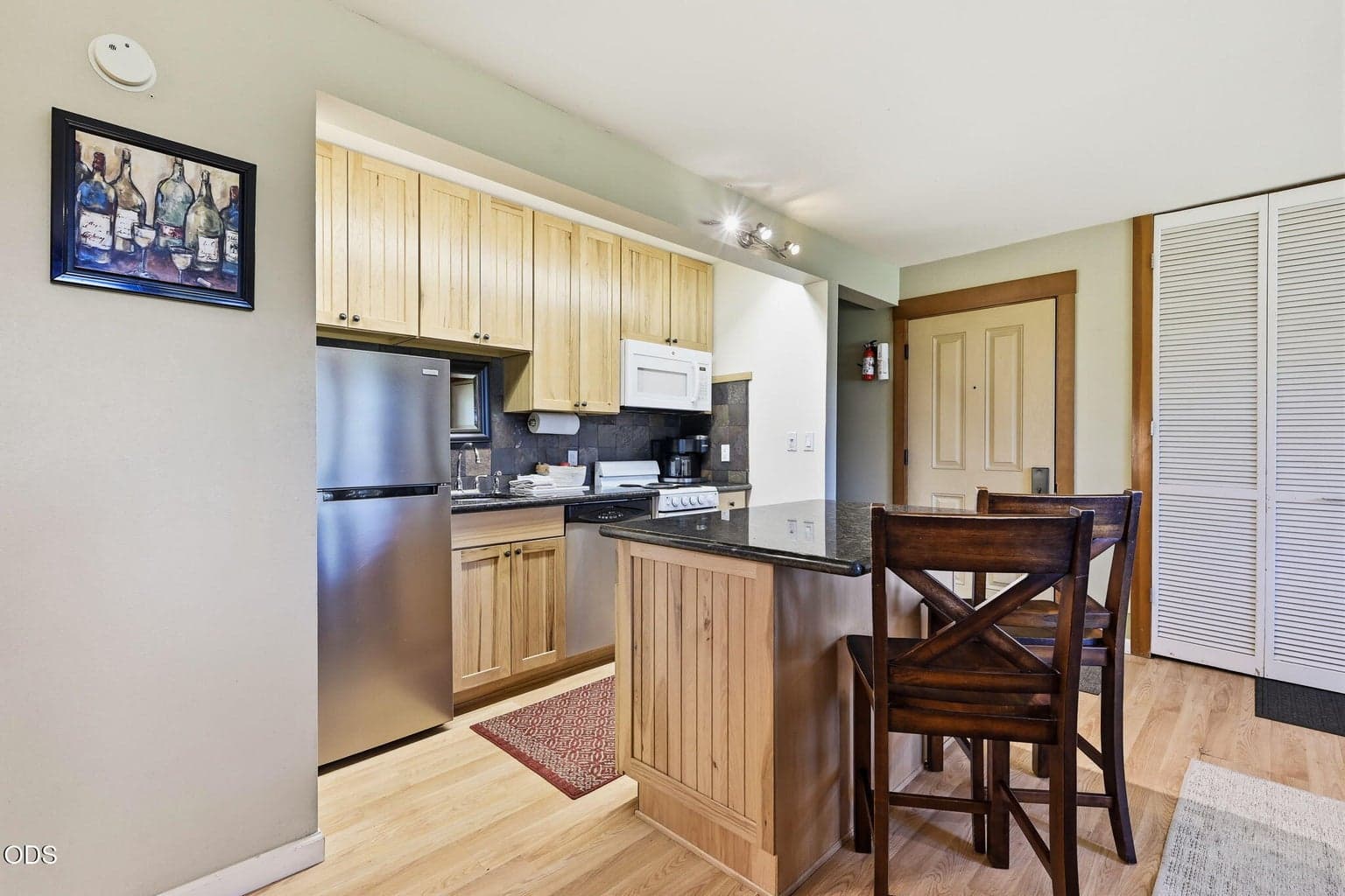 Photo of 18575 SW Century Drive 11 of 57