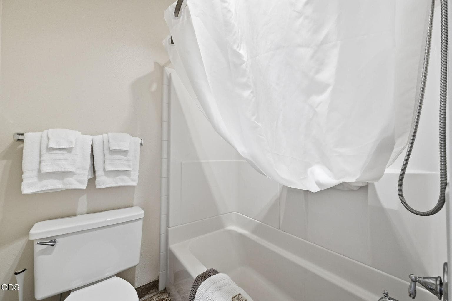 Photo of 18575 SW Century Drive 20 of 57