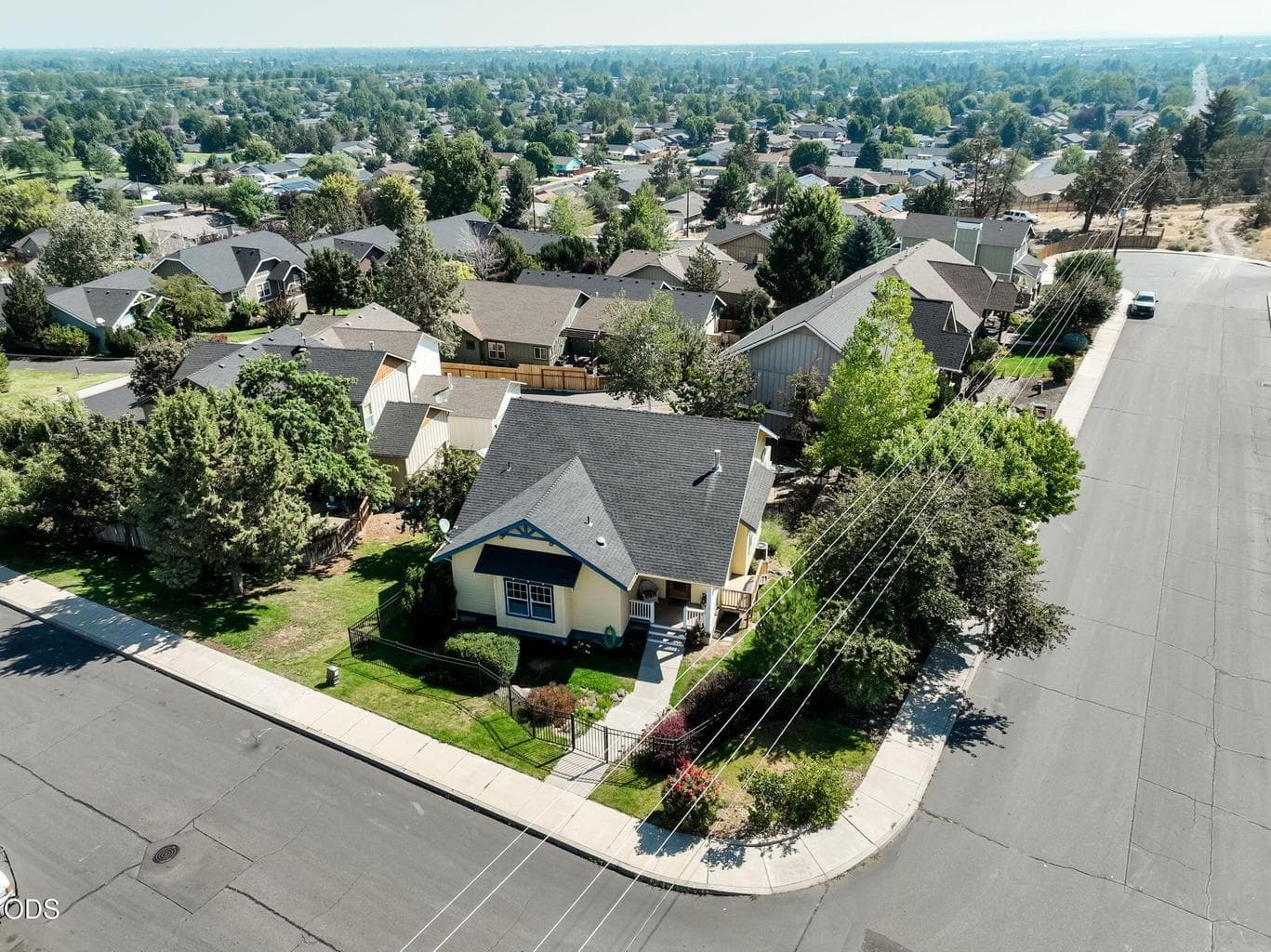 Photo of 2258 SW 36th Street 41 of 45
