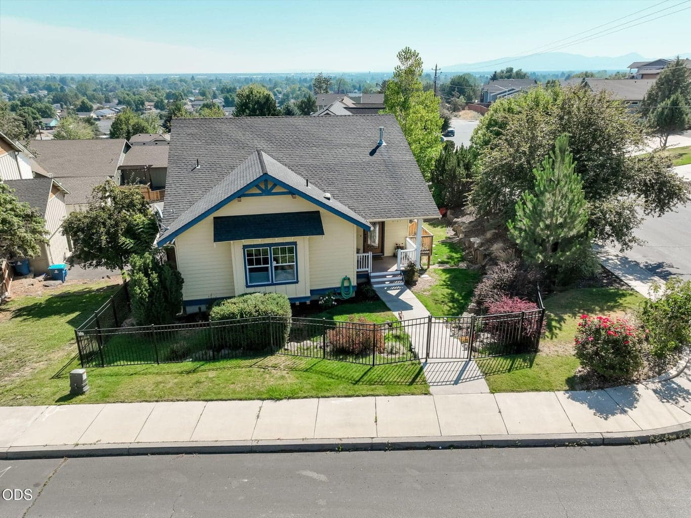 Photo of 2258 SW 36th Street 42 of 45