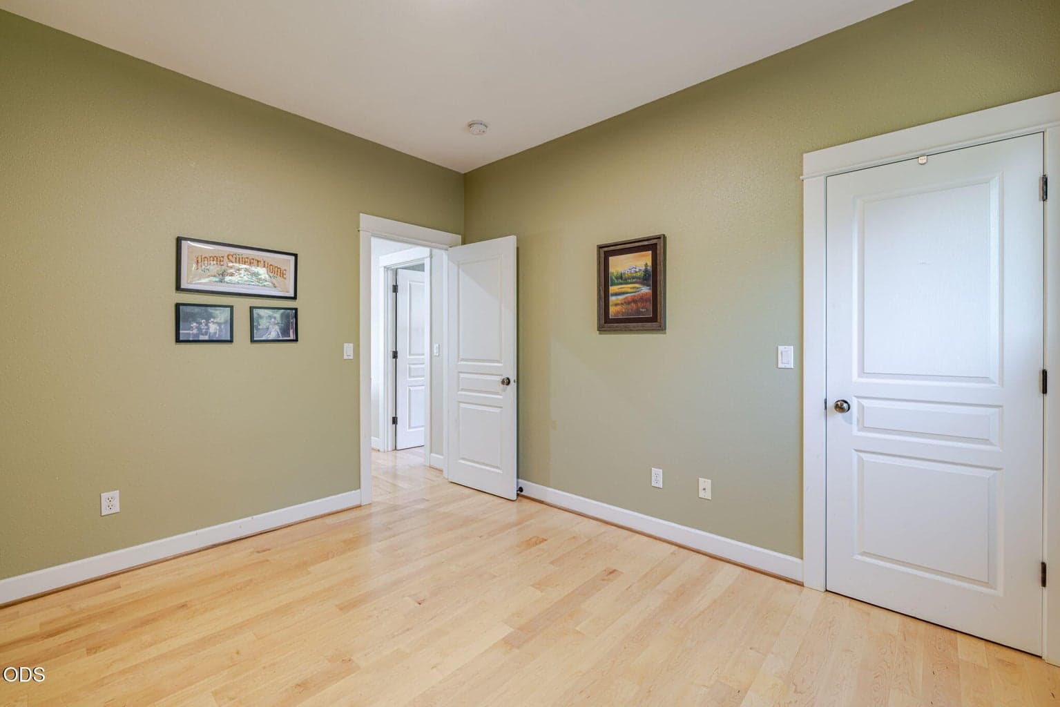 Photo of 2258 SW 36th Street 28 of 45