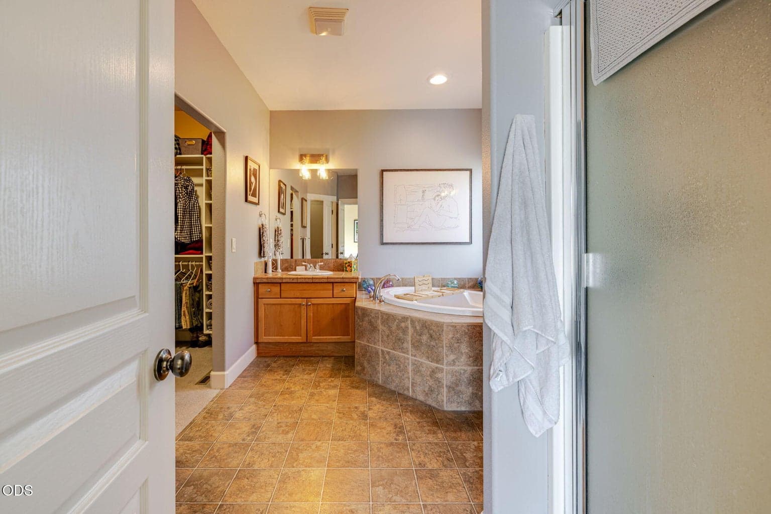Photo of 2258 SW 36th Street 21 of 45