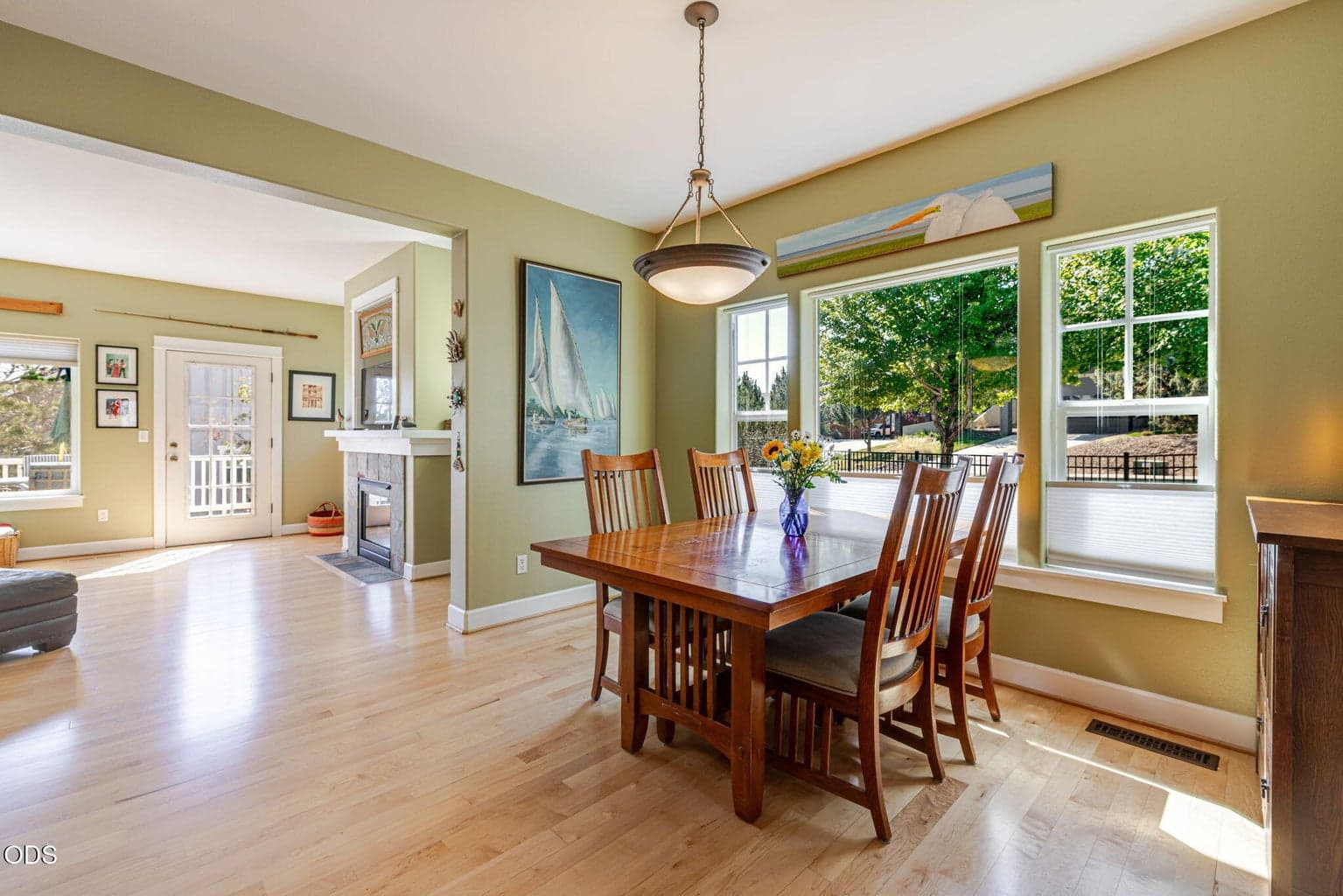 Photo of 2258 SW 36th Street 9 of 45