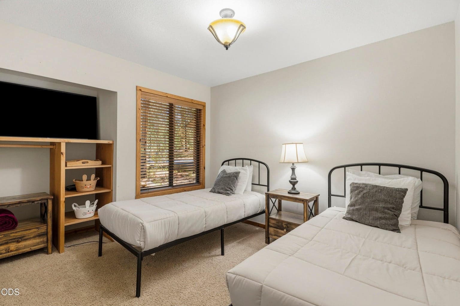 Photo of 57545 Lark Lane 21 of 39