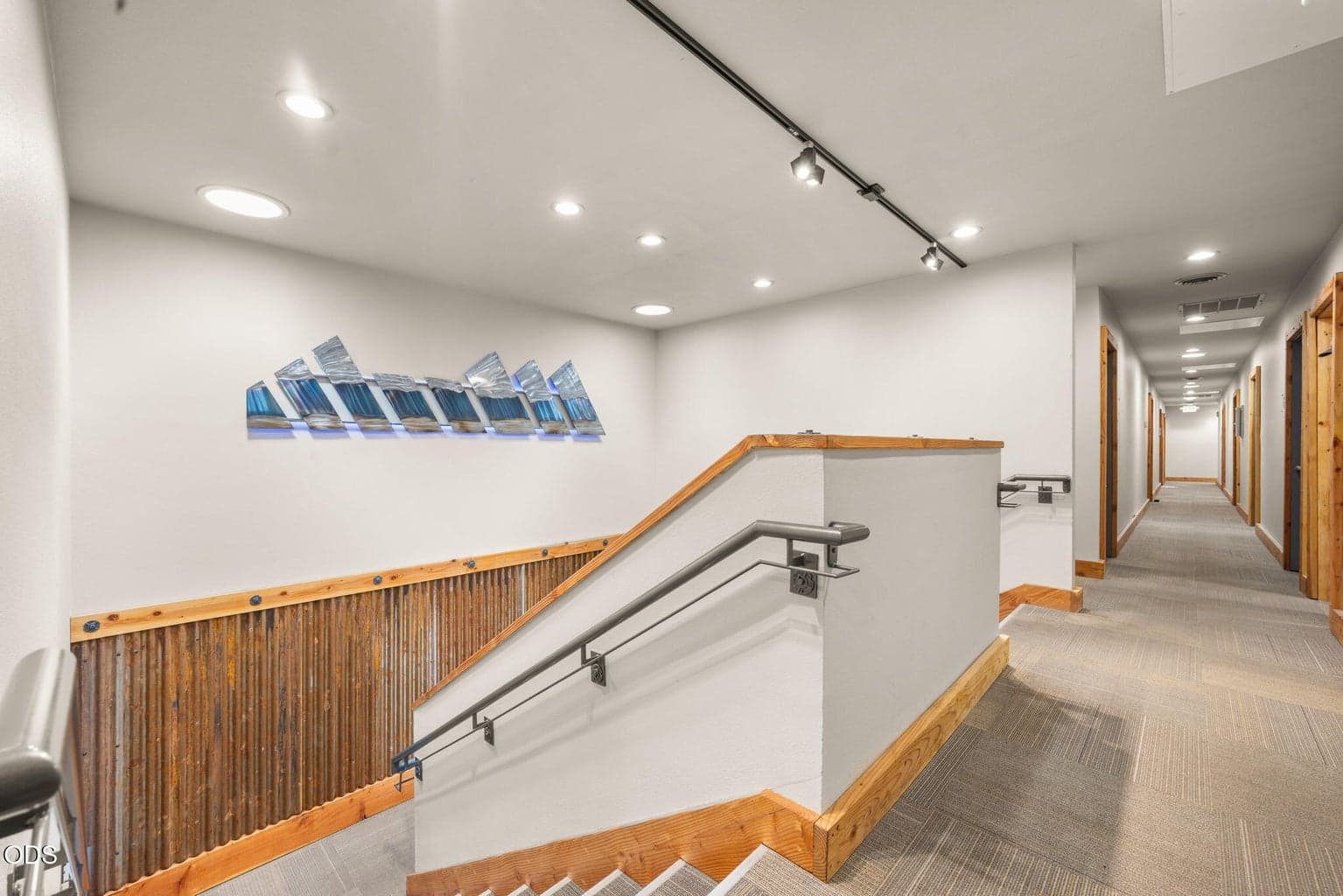 Photo of 354 NE Greenwood Avenue 8 of 27